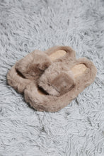 Load image into Gallery viewer, Jcl6115 Slippers/Slides
