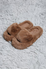 Load image into Gallery viewer, Jcl6115 Slippers/Slides
