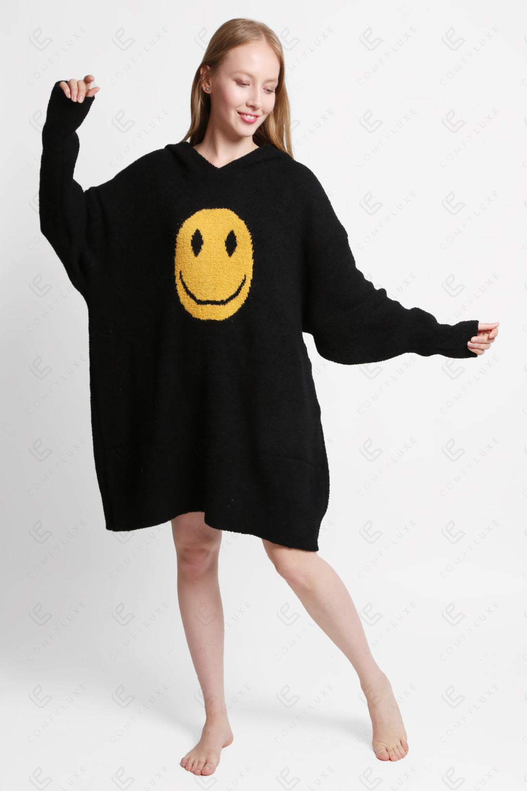 HAPPY FACE PATTERN WEARABLE BLANKET APPAREL