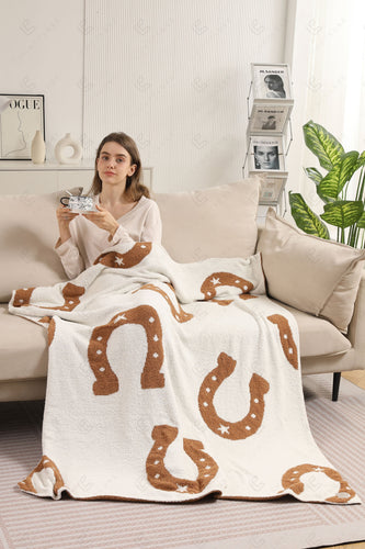 HORSESHOE PATTERN THROW BLANKET BROWN THROW BLANKETS