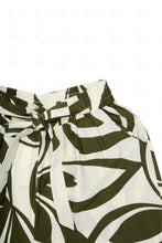 Load image into Gallery viewer, LEAF PATTERN PANTS APPAREL
