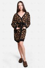 Load image into Gallery viewer, Jcl1009 Black Apparel
