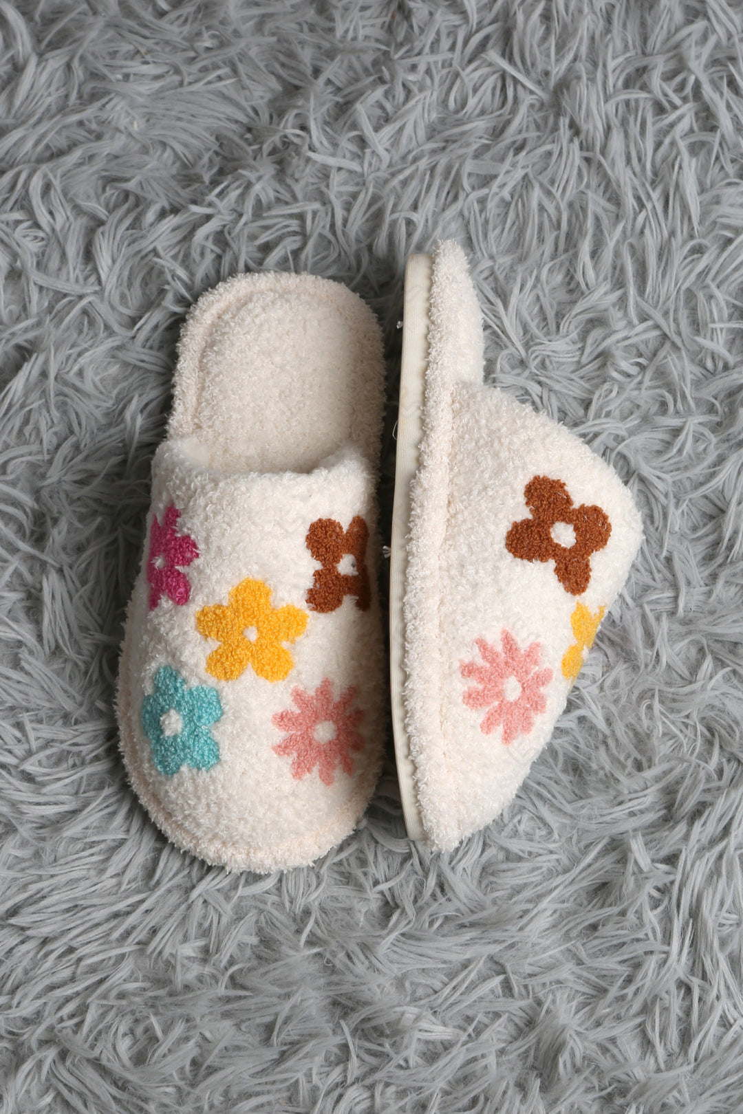 MULTI-COLORED FLORAL PATTERN SLIPPERS SLIPPERS/SLIDES