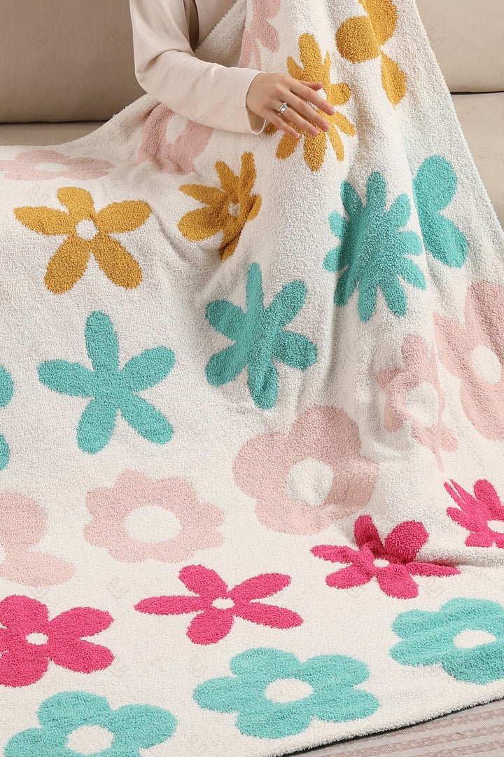 MULTI-COLORED FLORAL PATTERN THROW BLANKET MULTI THROW BLANKETS
