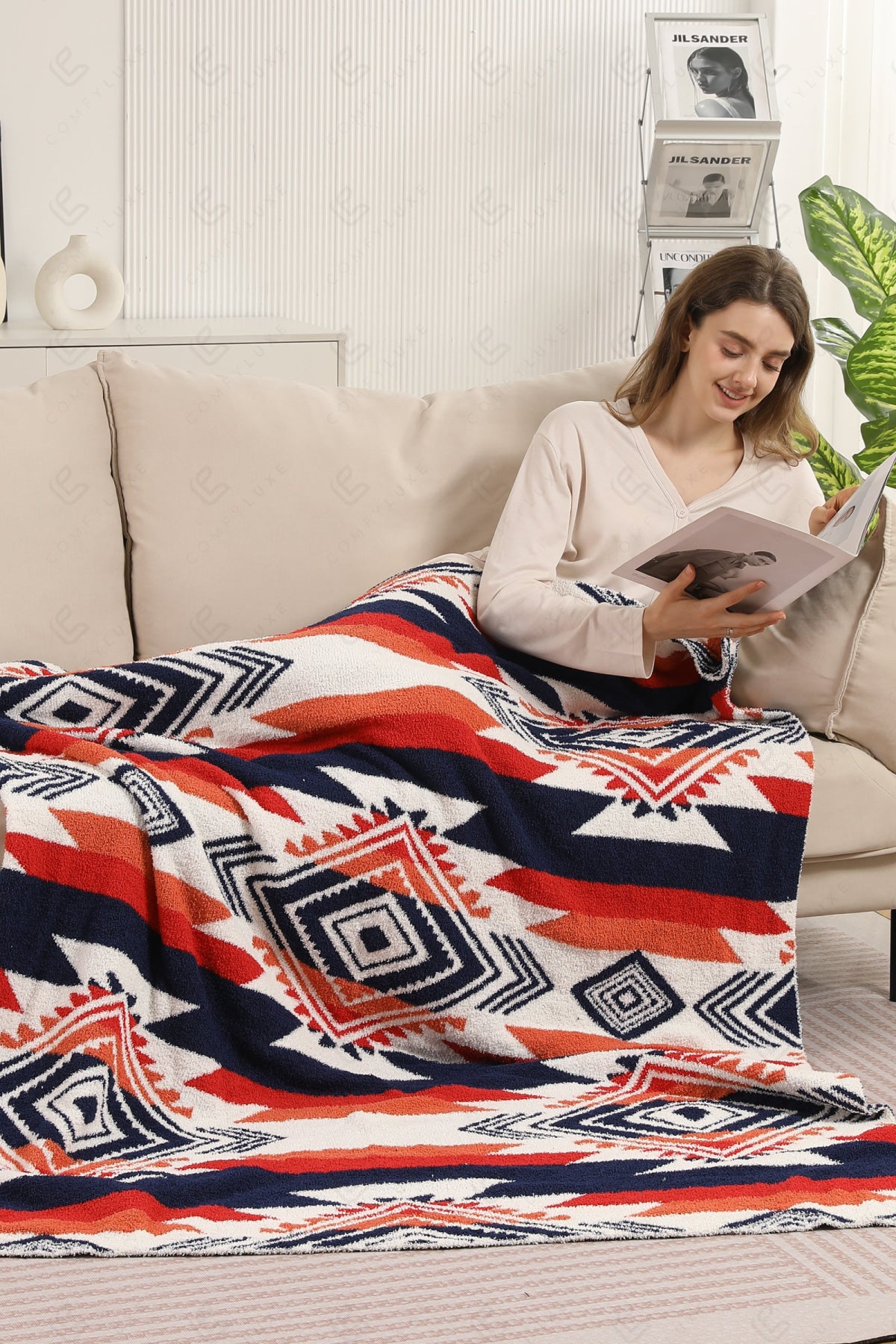 MULTI-COLORED TRIBAL PATTERN THROW BLANKET THROW BLANKETS