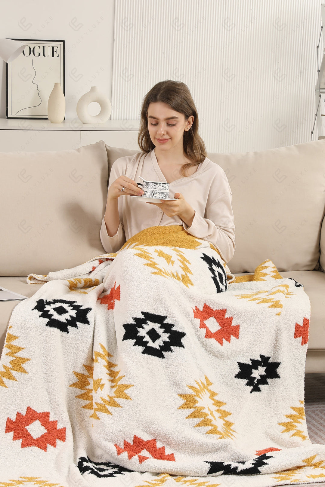MULTI-COLORED TRIBAL PATTERN THROW BLANKET THROW BLANKETS