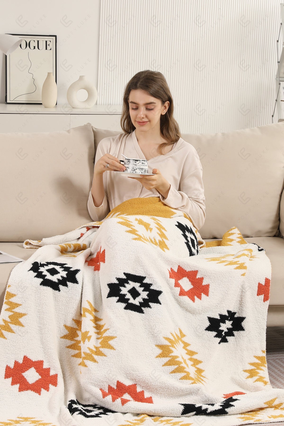 MULTI-COLORED TRIBAL PATTERN THROW BLANKET THROW BLANKETS