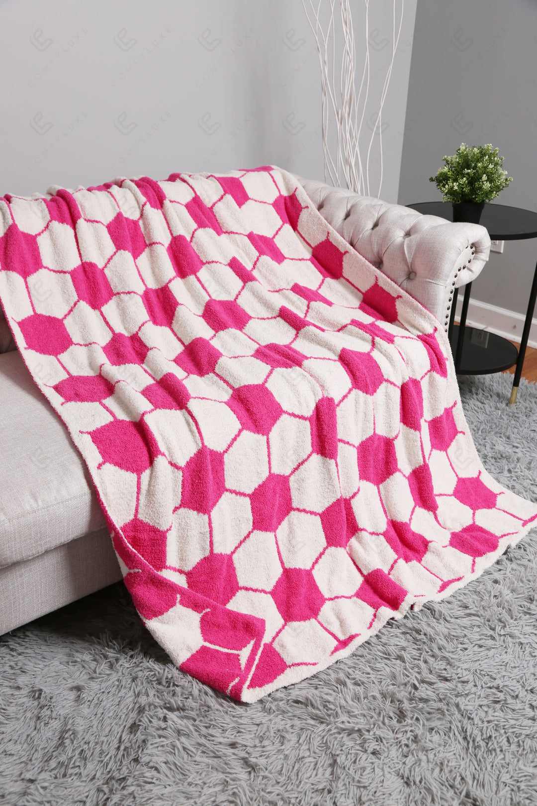 Jcl4328 Fuchsia Throw Blankets