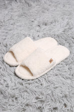 Load image into Gallery viewer, Jcl6109 Slippers/Slides
