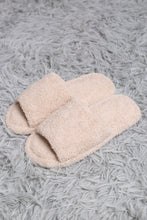 Load image into Gallery viewer, Jcl6109 Slippers/Slides

