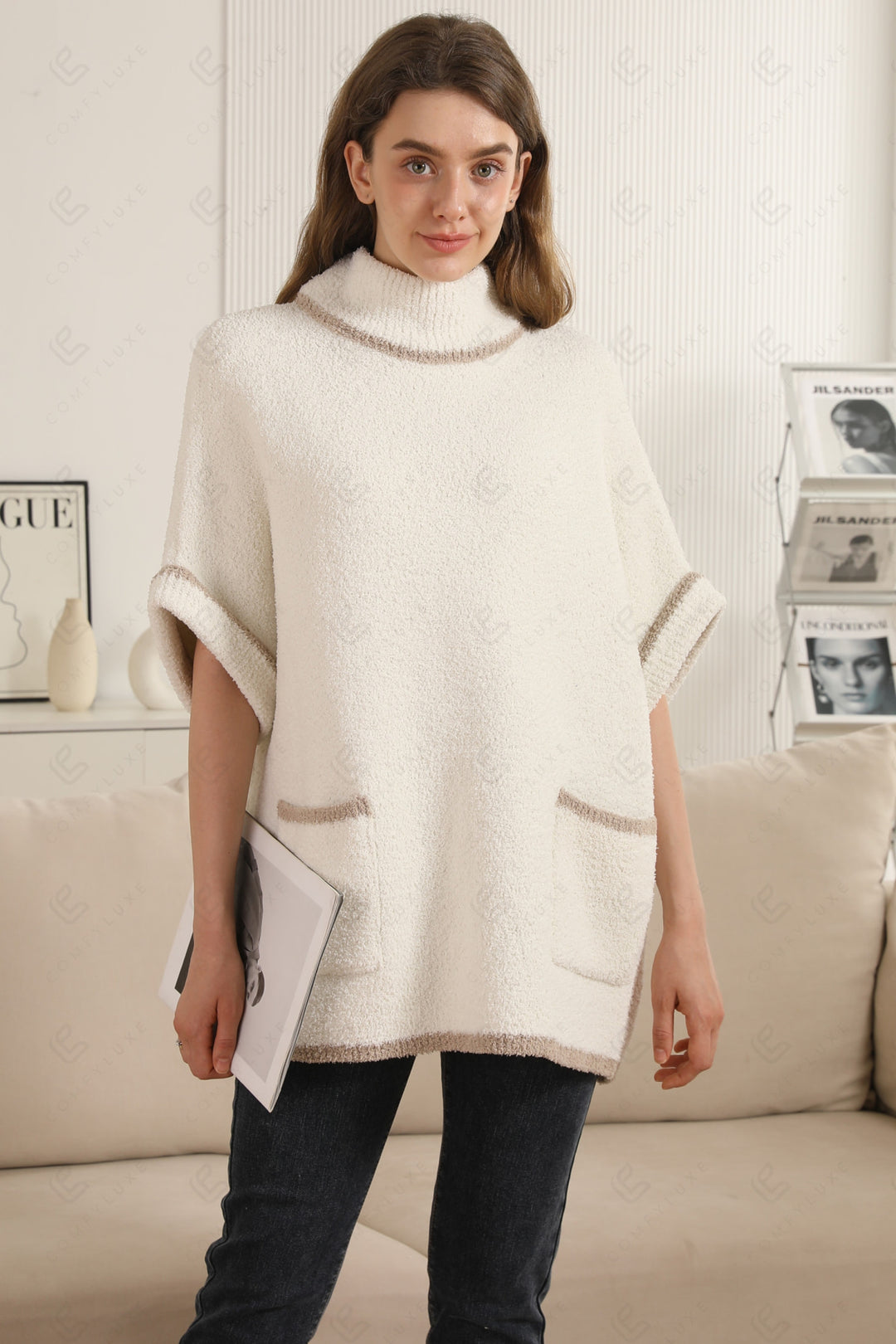 SOLID COLOR W/ COLORED EDGE PATTERN SWEATER APPAREL
