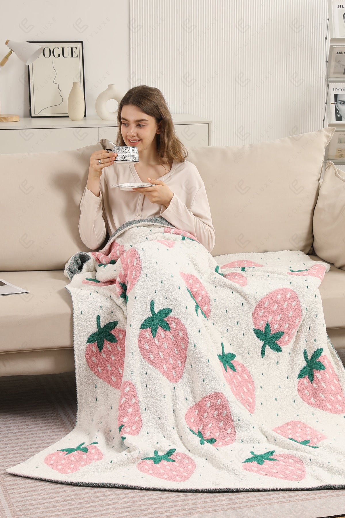 STRAWBERRY PATTERN THROW BLANKET PINK THROW BLANKETS